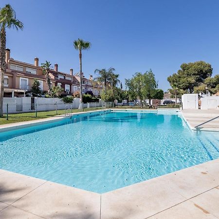 Bhost - Wilkinson Apartment Malaga Bagian luar foto