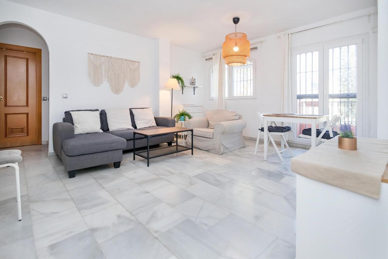 Bhost - Wilkinson Apartment Malaga Bagian luar foto