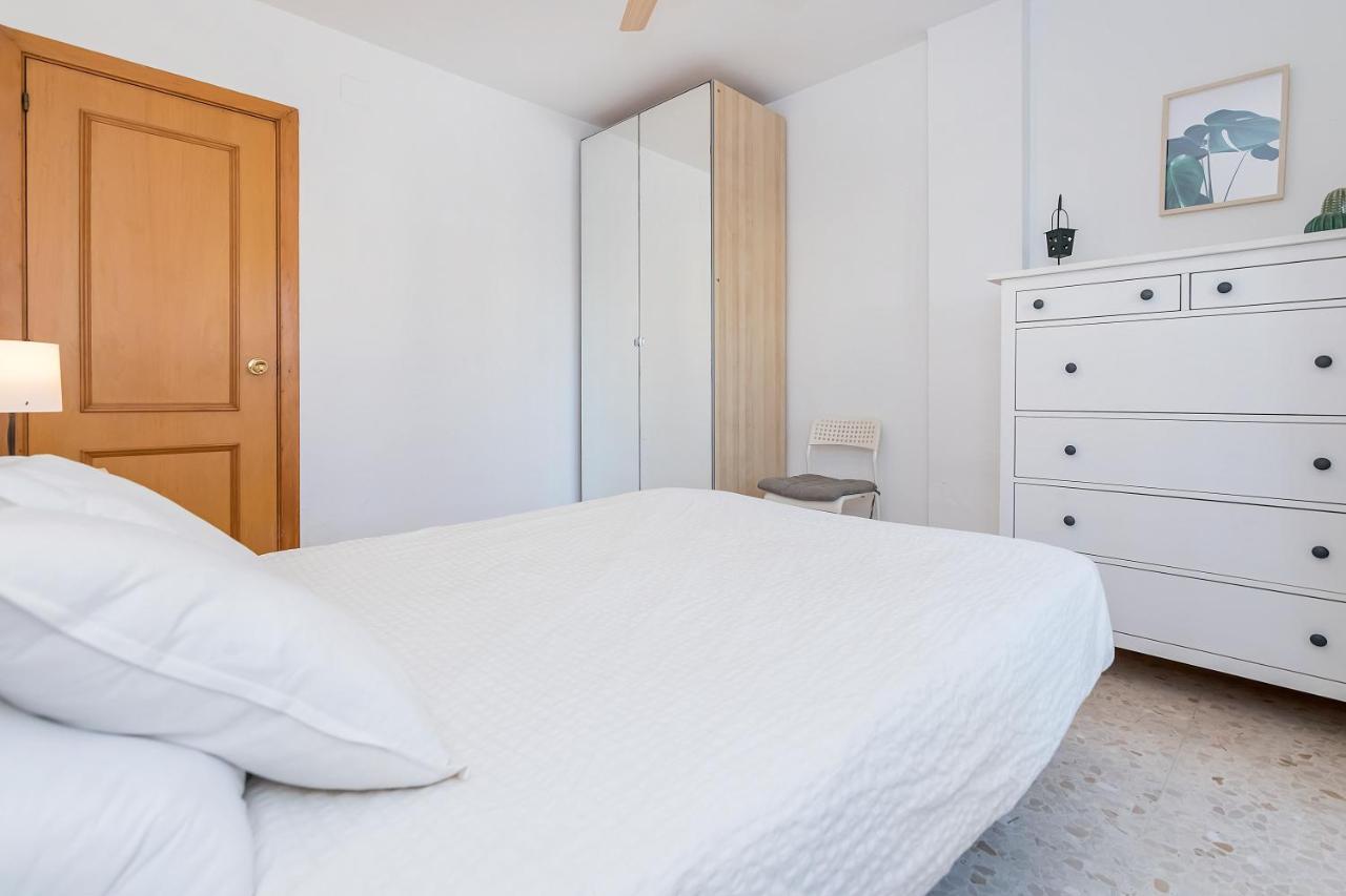 Bhost - Wilkinson Apartment Malaga Bagian luar foto