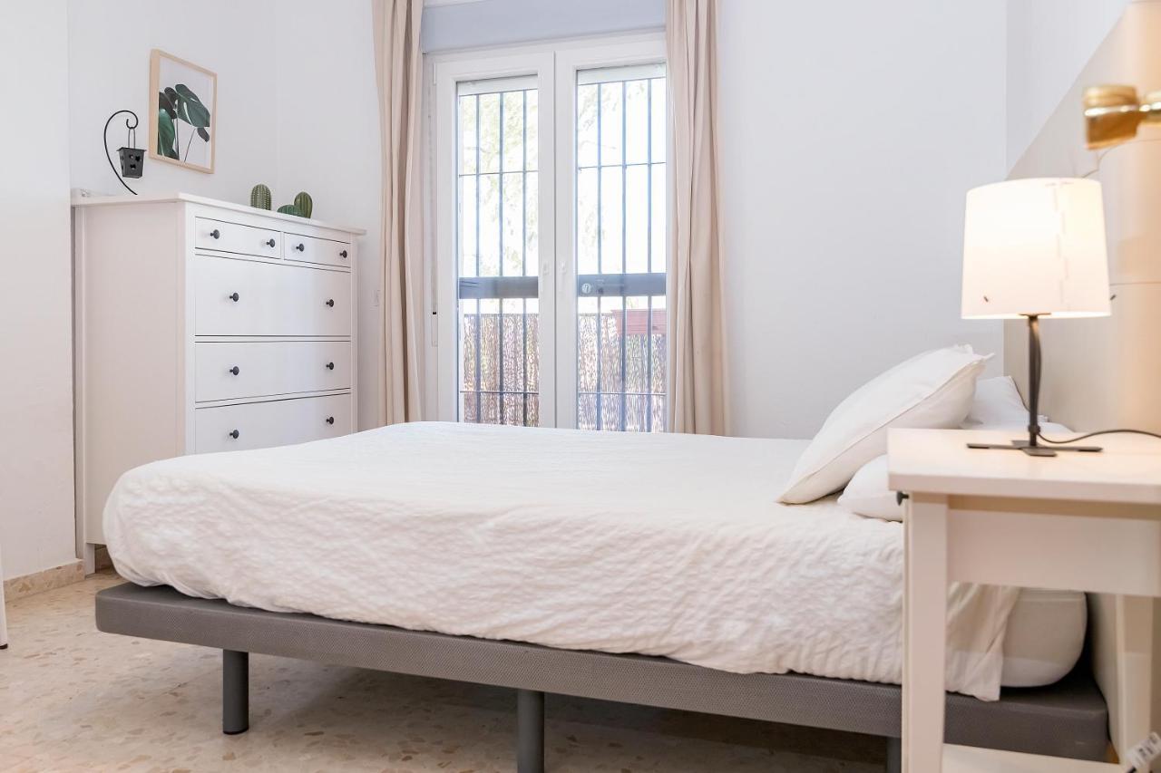 Bhost - Wilkinson Apartment Malaga Bagian luar foto