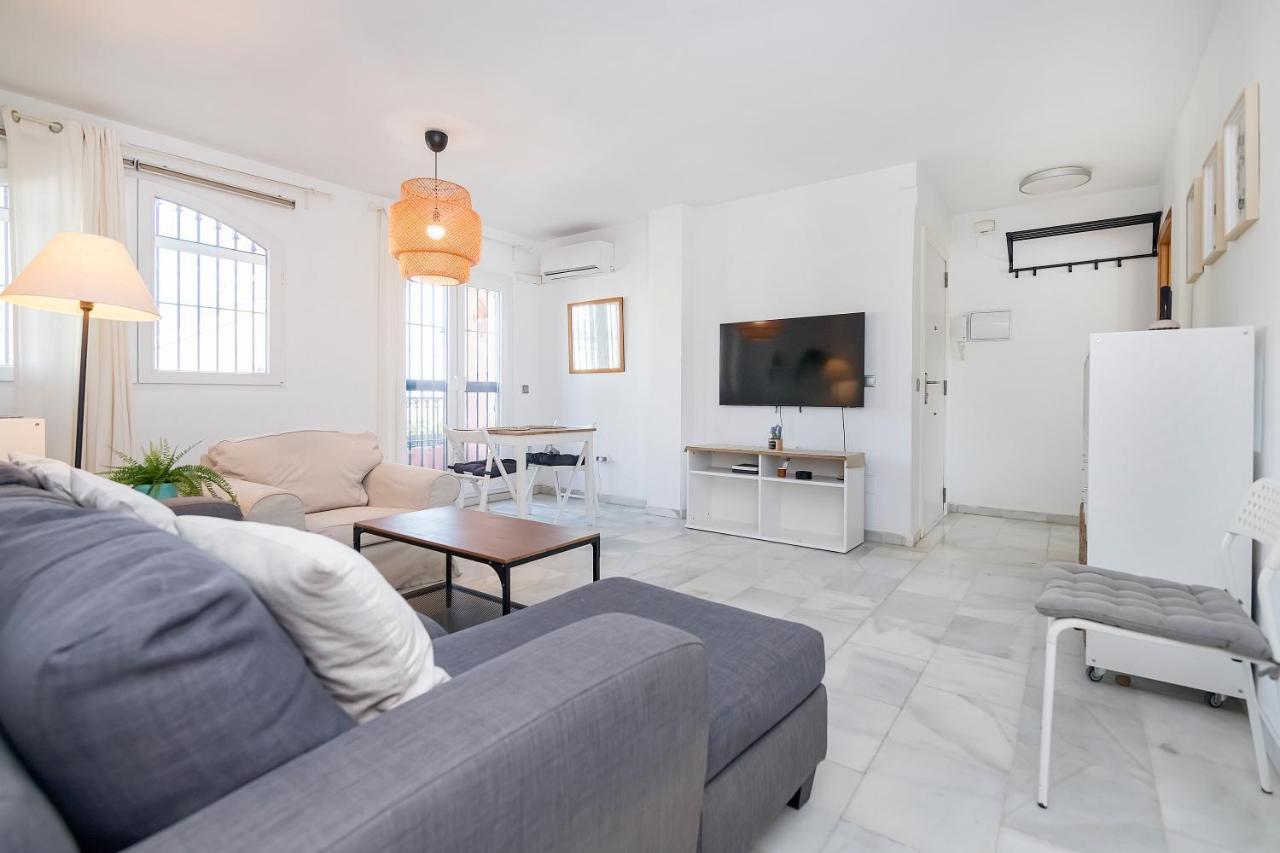 Bhost - Wilkinson Apartment Malaga Bagian luar foto