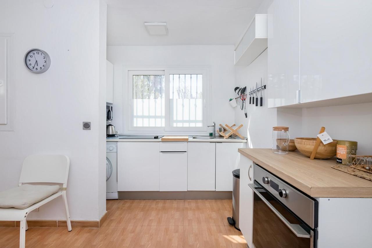 Bhost - Wilkinson Apartment Malaga Bagian luar foto
